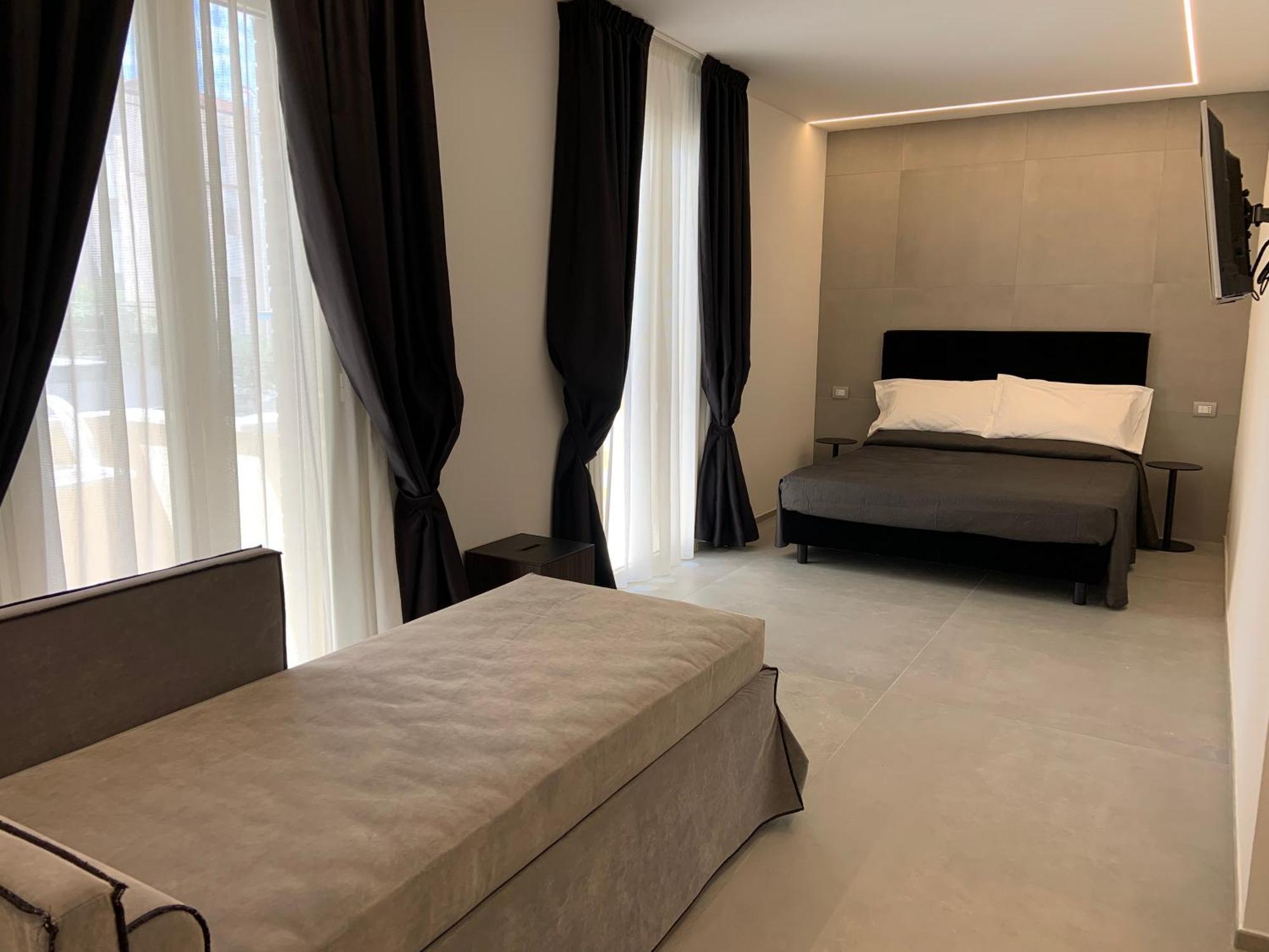 Hotel Commodore แชร์เวีย ภายนอก รูปภาพ