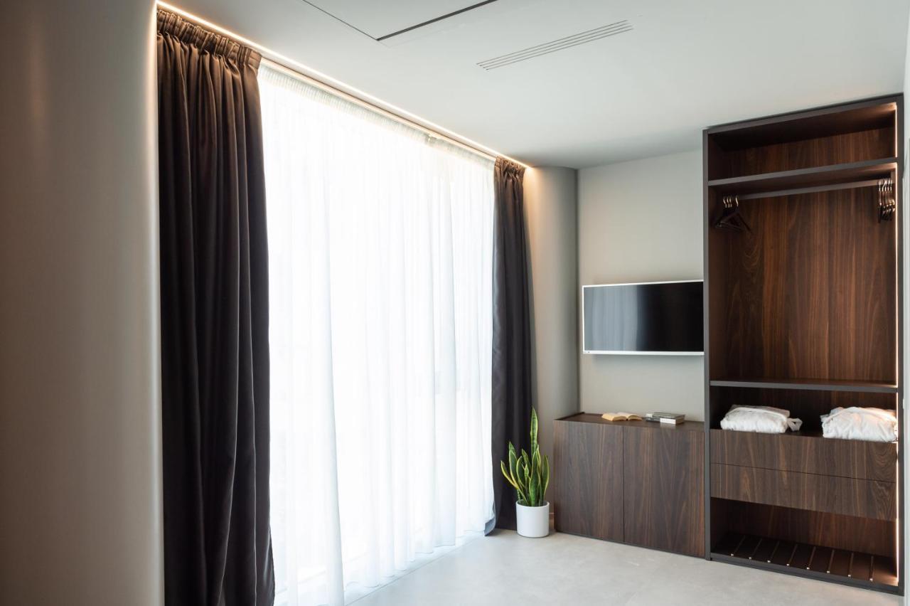 Hotel Commodore แชร์เวีย ภายนอก รูปภาพ