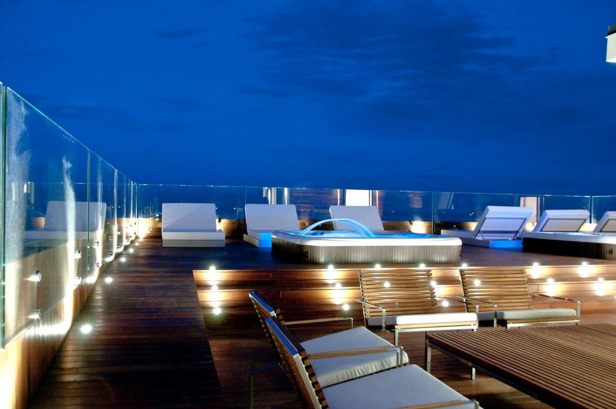Hotel Commodore แชร์เวีย ภายนอก รูปภาพ