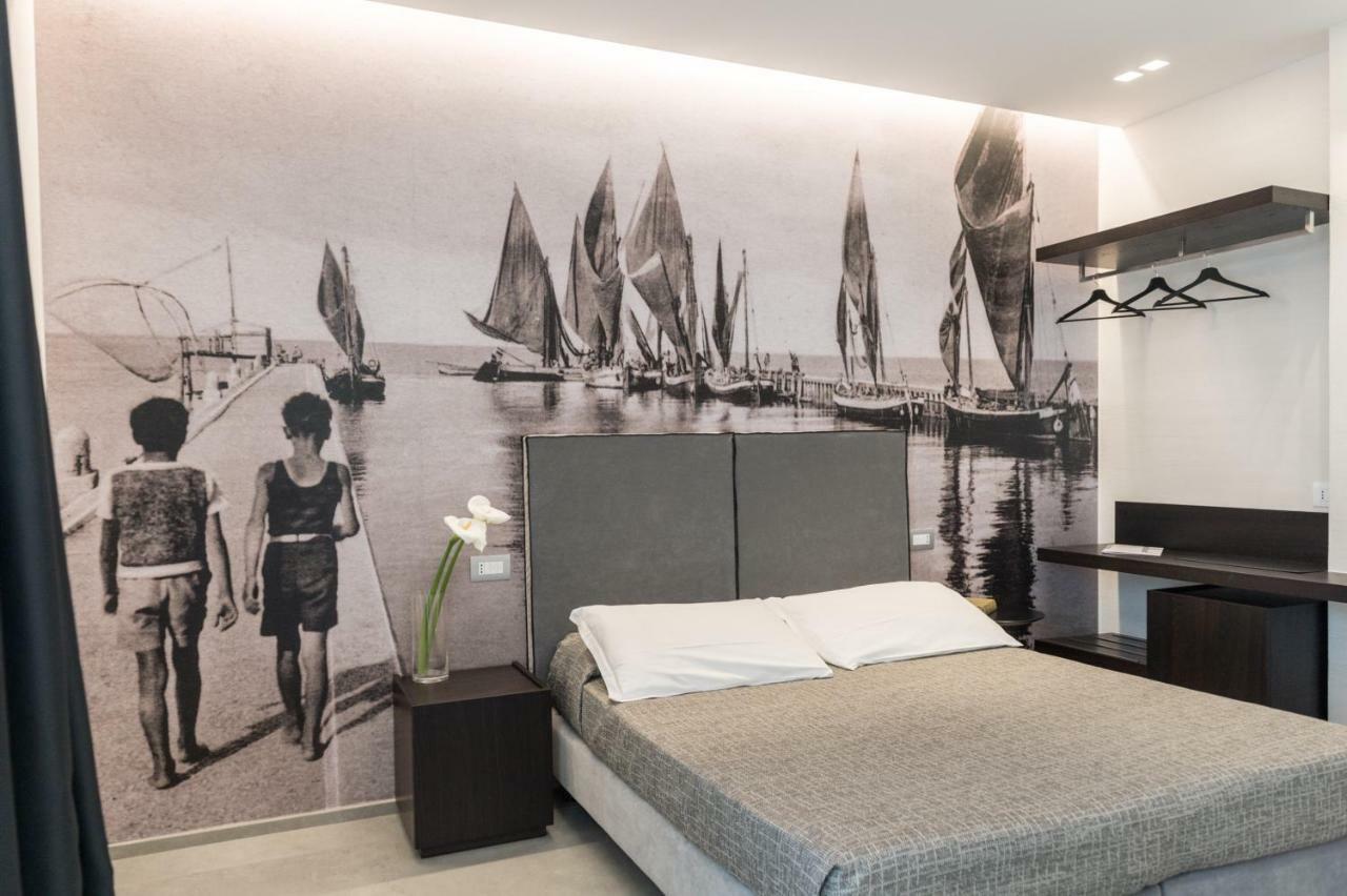 Hotel Commodore แชร์เวีย ภายนอก รูปภาพ